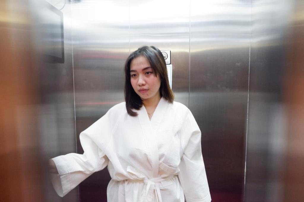 News Hotel Waru Sidoarjo Экстерьер фото